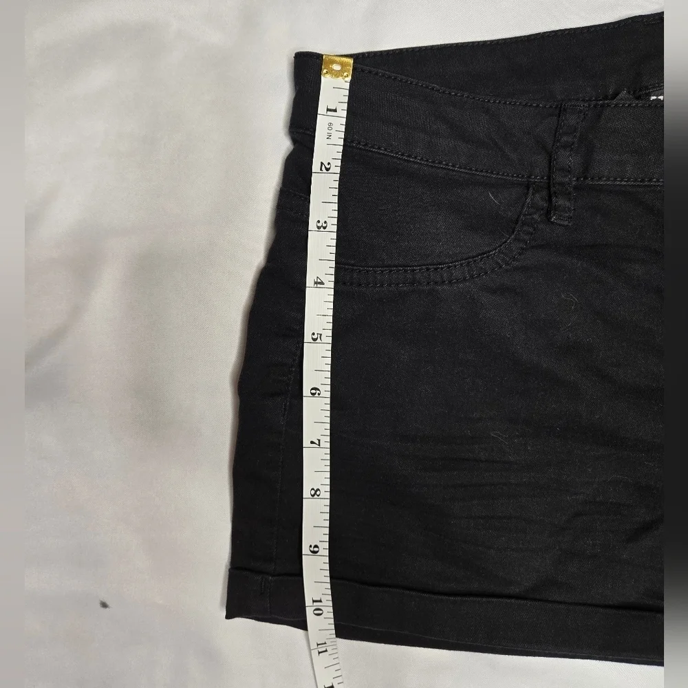 H&M Black Denim Shorts Size 6 – Classic Everyday Style - Picture 6 of 6